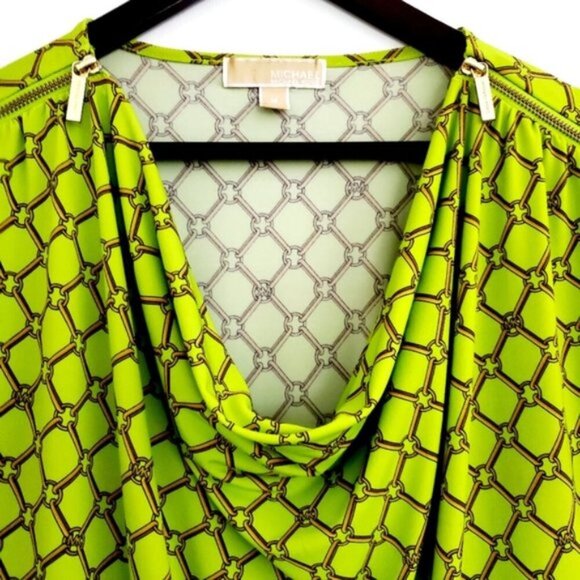 Michael Michael Kors Women's Medium Green Chain Print Scoop/Draped Neck Blouse - Picture 8 of 9